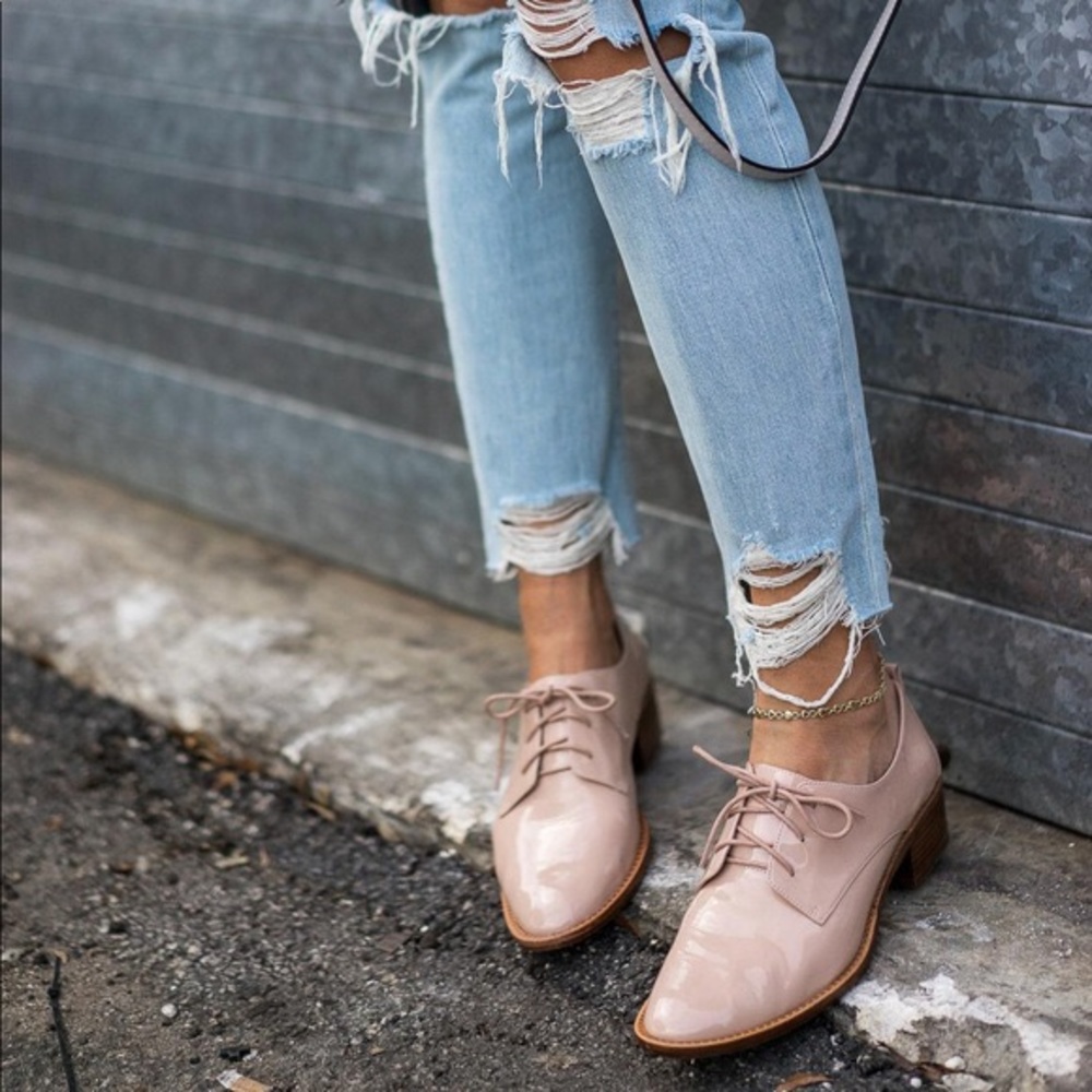 COPY - LOUISE ET CIE ‘Lo-Fenn’ Patent Nude Lace-Up Oxford